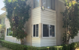 1214 S Bronson Ave