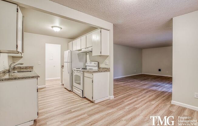 2 beds, 2 baths, 946 sqft, $1,500, Unit 12