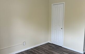 Studio, 1 bath, 200 sqft, $900, Unit 01