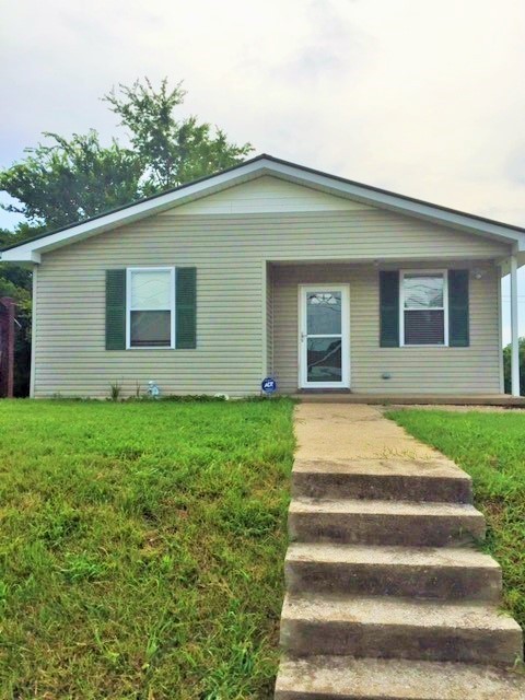 906 Martin Street - Showings begin 6/24!