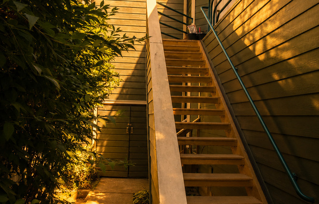 Evanston Apartments - Located on the north side of Fremont