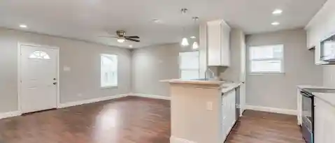 1111 F AVE