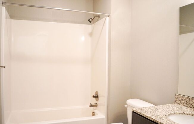 2 beds, 2 baths, $2,050, Unit 401