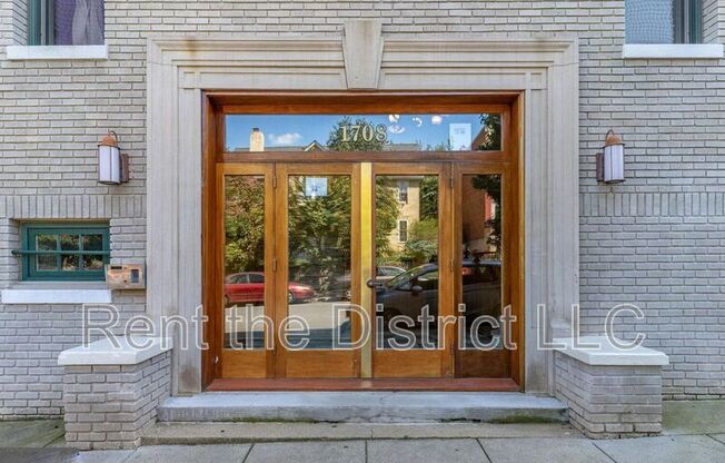 1708 Newton St NW  Unit 102
