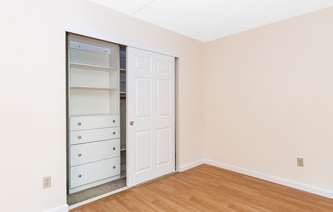 1 bed, 1.5 baths, 853 sqft, $3,200, Unit 307