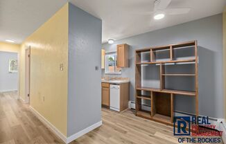 Charming 2 Bed, 1 Bath Condo in Prime Location!