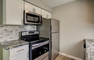 2 beds, 1 bath, 900 sqft, $1,200, Unit 49