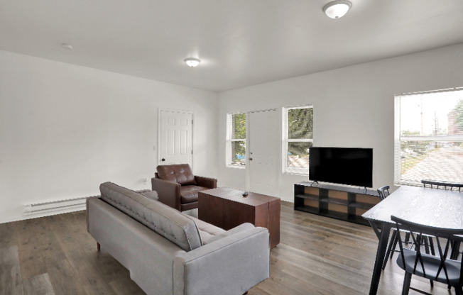 13 N TRAUB AVE