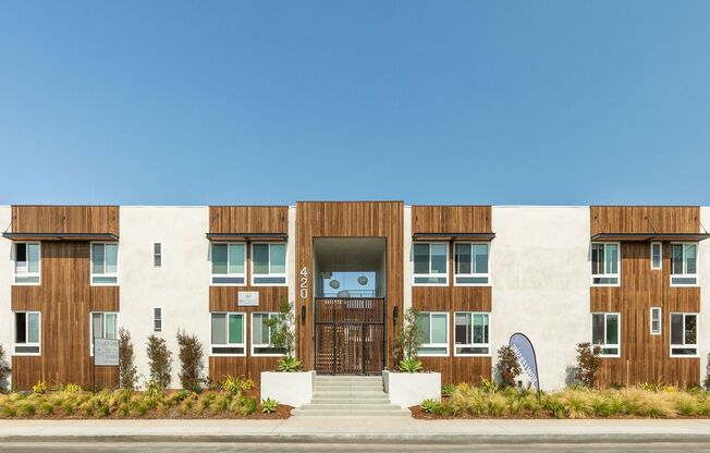 2 beds, 2 baths, 880 sqft, $3,995, Unit O