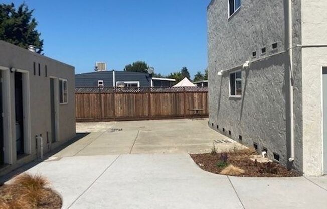 Welcome to Tamarack Gardens! Located in the heart of Sunnyvale