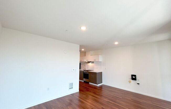 1 bed, 1 bath, 500 sqft, $2,445, Unit 407