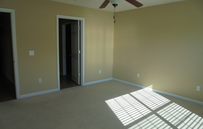 2 beds, 2 baths, $1,200