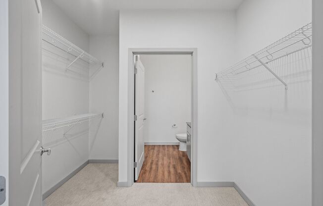 2 beds, 2 baths, 1,087 sqft, $2,095, Unit 430
