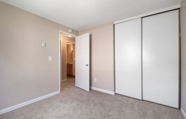 1 bed, 1 bath, $1,420, Unit 038