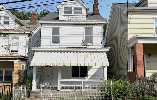 Eureka Street 811
