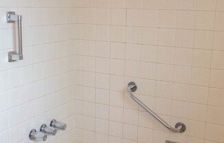 2 beds, 1 bath, 850 sqft, $1,300, Unit 47