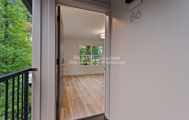 Luxury One Bedroom Unit in Lake Grove!