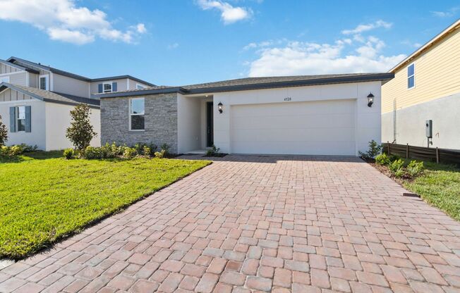 Beautiful 4/3 Brand New Energy Efficient Home in St Cloud