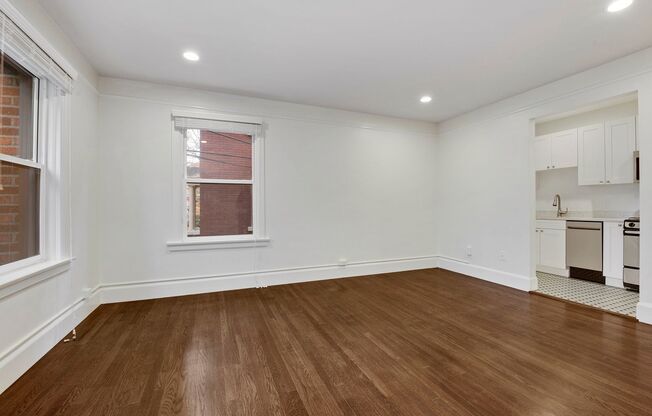 1 bed, 1 bath, 597 sqft, $1,650, Unit 212