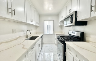 6337 WHITSETT AVE
