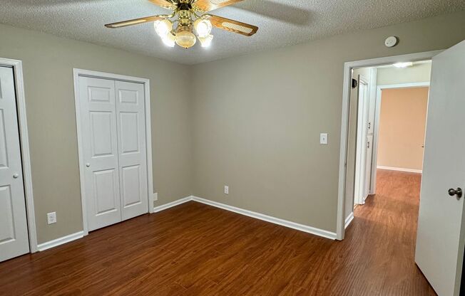 3 beds, 2 baths, $1,335