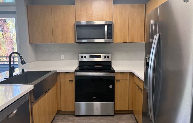 2 beds, 2 baths, 841 sqft, $2,855, Unit E035