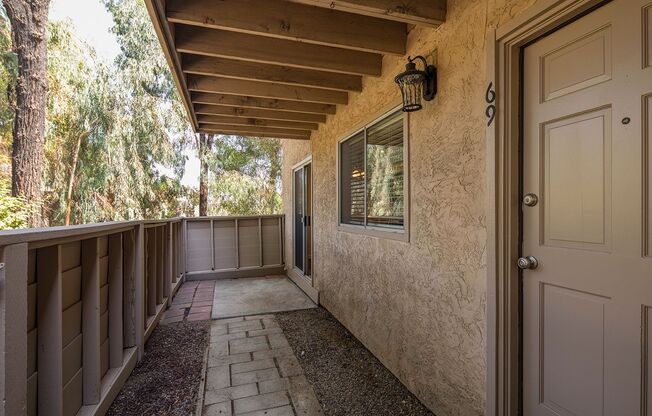 2 beds, 1 bath, $2,480, Unit 69