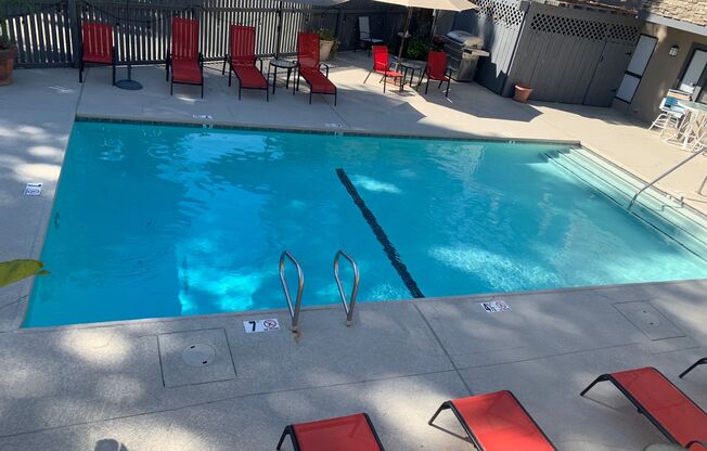 1 bed, 1 bath, 840 sqft, $2,250, Unit E-12