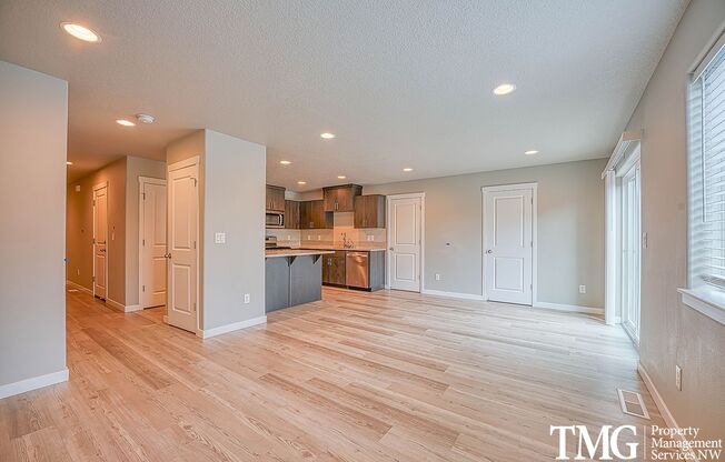 3 beds, 2.5 baths, 1,650 sqft, $2,490, Unit C-112