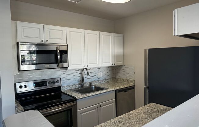 1 bed, 1 bath, 650 sqft, $1,795, Unit 05