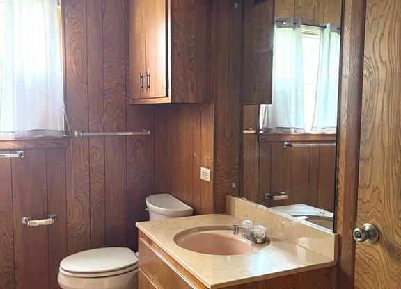 136 Valley Oak Dr