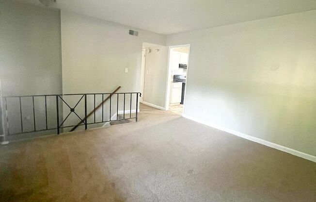 2 beds, 1 bath, 850 sqft, $1,400, Unit Unit B