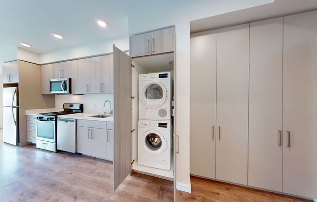 Studio, 1 bath, 460 sqft, $1,850, Unit 318