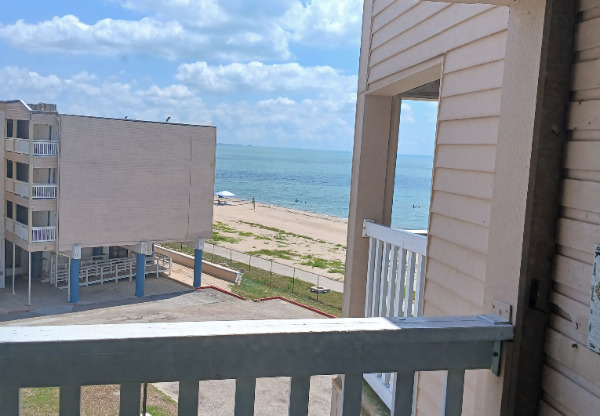 3938 SURFSIDE BLVD
