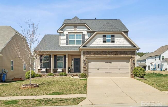 Beautiful 4BR/3.5 BA Home in Mooresville