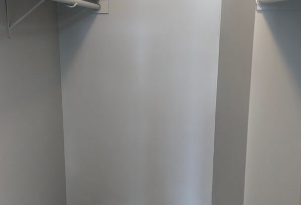 1 bed, 1 bath, 652 sqft, $950, Unit 2906H