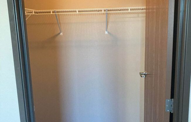 3 beds, 2 baths, 1,462 sqft, $2,150, Unit 5312