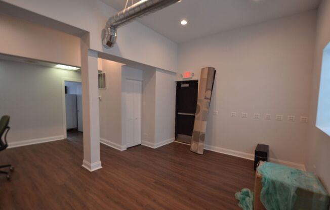 4176 W Montrose