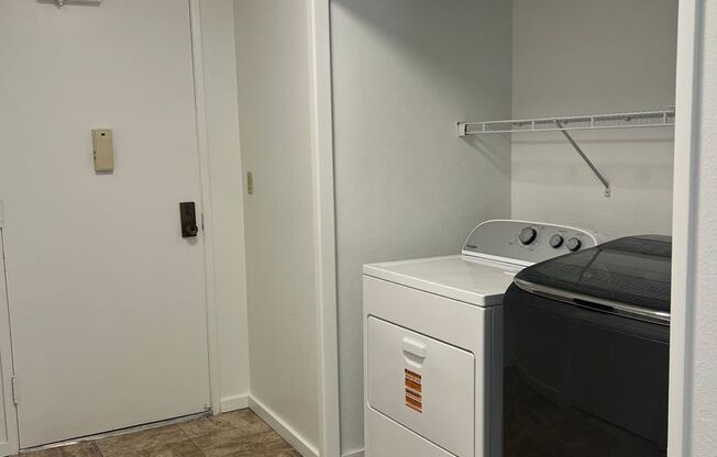 3 beds, 2 baths, $3,400, Unit # 1102