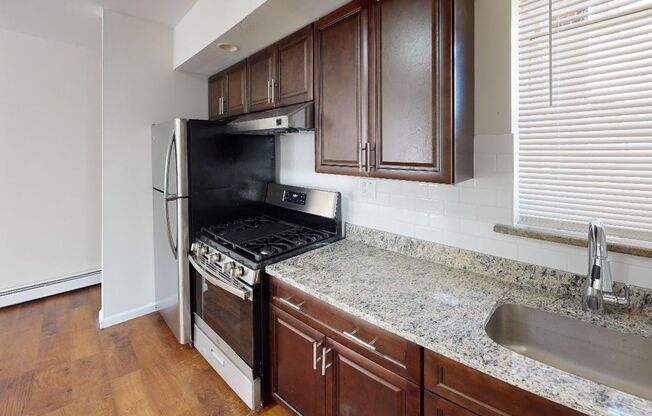 2 beds, 1 bath, $1,581, Unit 15