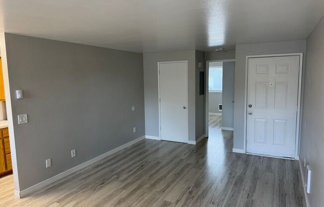 1 bed, 1 bath, 564 sqft, $1,095, Unit 2420-10