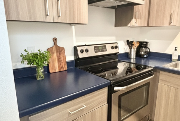 1 bed, 1 bath, 465 sqft, $1,325, Unit 111