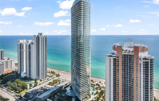 18975 Collins Ave 2205