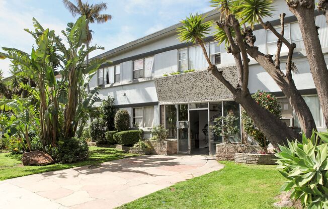 McLaughlin Apartments