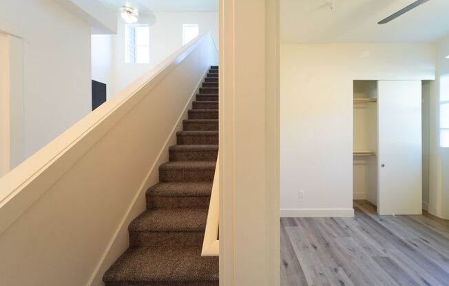 3 beds, 2 baths, 1,016 sqft, $2,299, Unit 1101