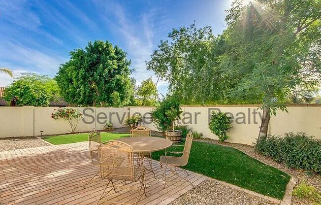 8910 S HEATHER DR