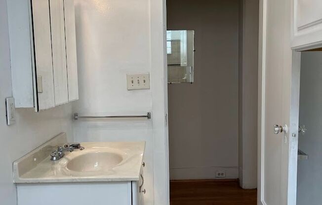 1 bed, 1 bath, $1,550, Unit S7