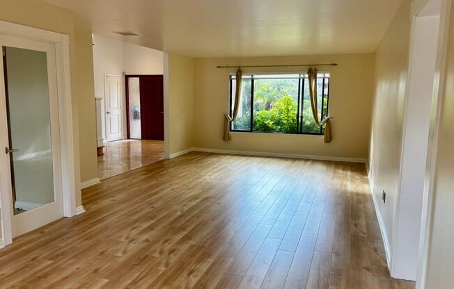 Beautiful La Jolla Alta Home! 50% off First Month's Rent Move in Promotion!