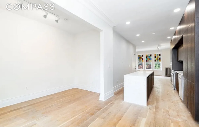278 MACON ST