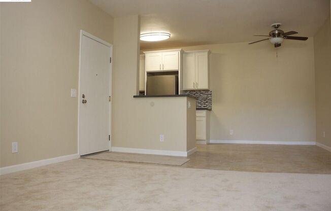 COMING SOON $3090 / 2 BR GORGEOUS REMODELED MEADOWBROOK CONDO IN CENTRAL FREMONT